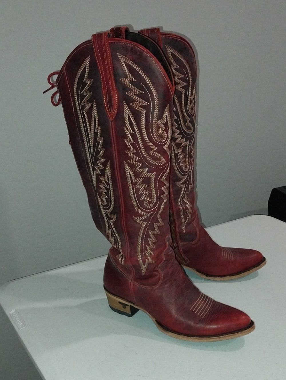Lane Red Embroidered Western Heeled Boots 17" Lace Back 8.5 EUC